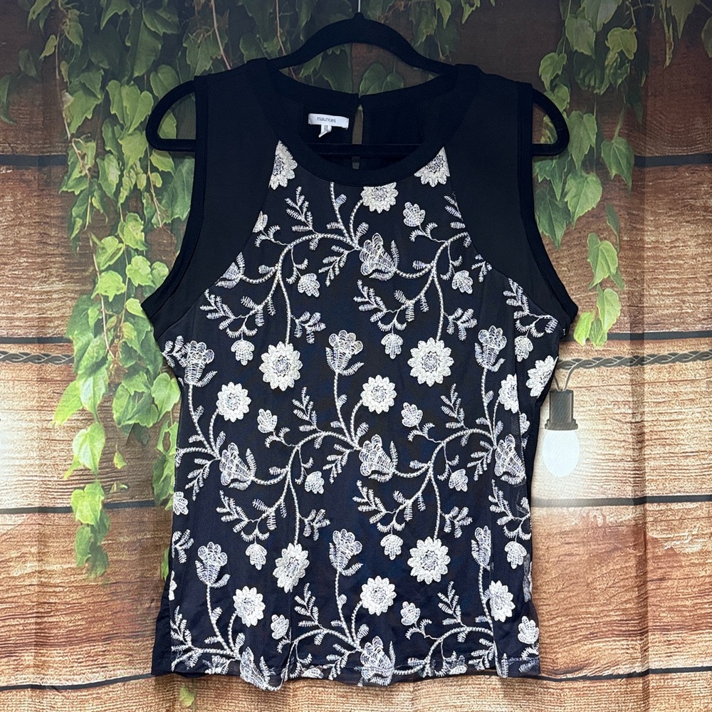 EUC Maurices Black Top with White Floral Embroidery